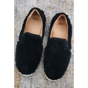 Ugg Australia Women's Ricci Sneakers Slip On Black Furry Fuzzy Shoes Size 8.5
